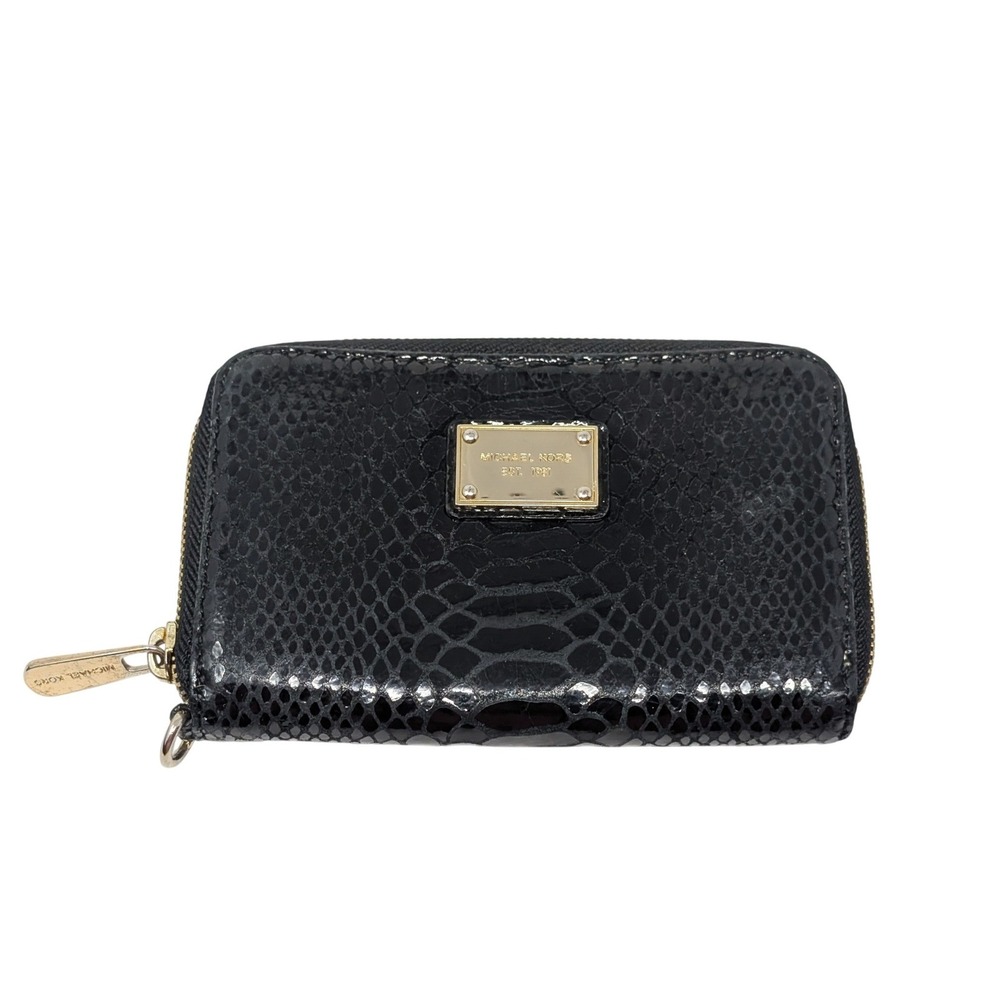 Michael Kors Black Snake Embossed Zip Around Wallet Travel Vacation Chic Classic
